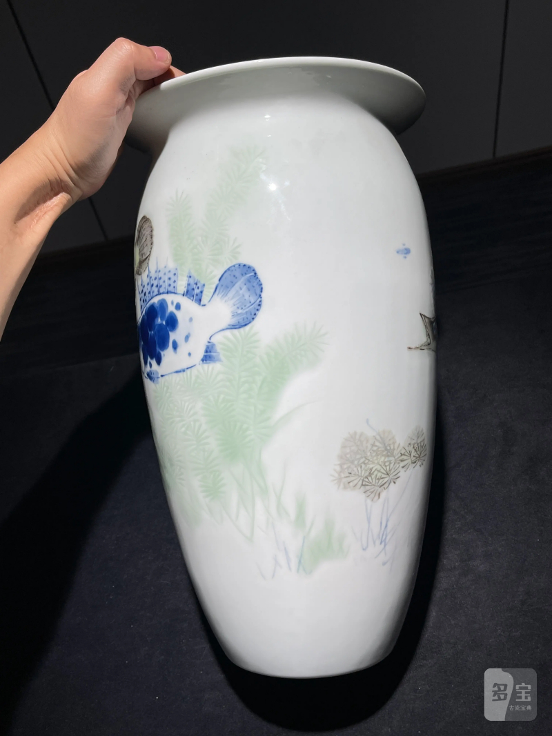 2001年 黄昌校画粉彩鱼藻纹大瓶 - 图3